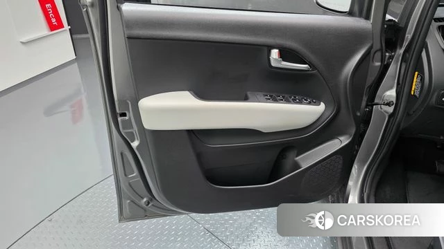 Kia The New Kia Ray EV id 4222847 из Кореи 16