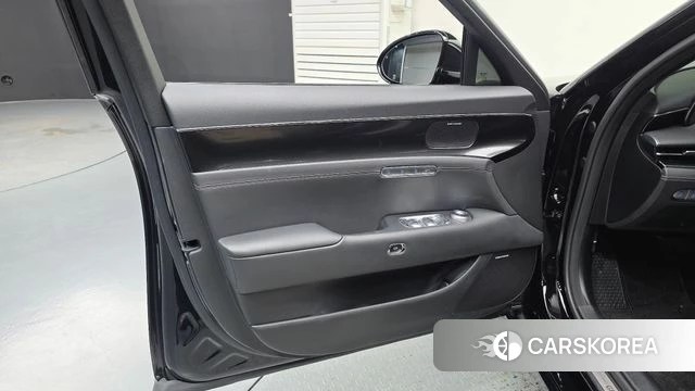 Genesis G90 (RS4) id 4710785 из Кореи 16
