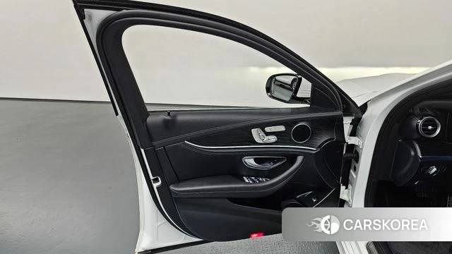 Mercedes-Benz E-Class W213 id 4542464 из Кореи 16