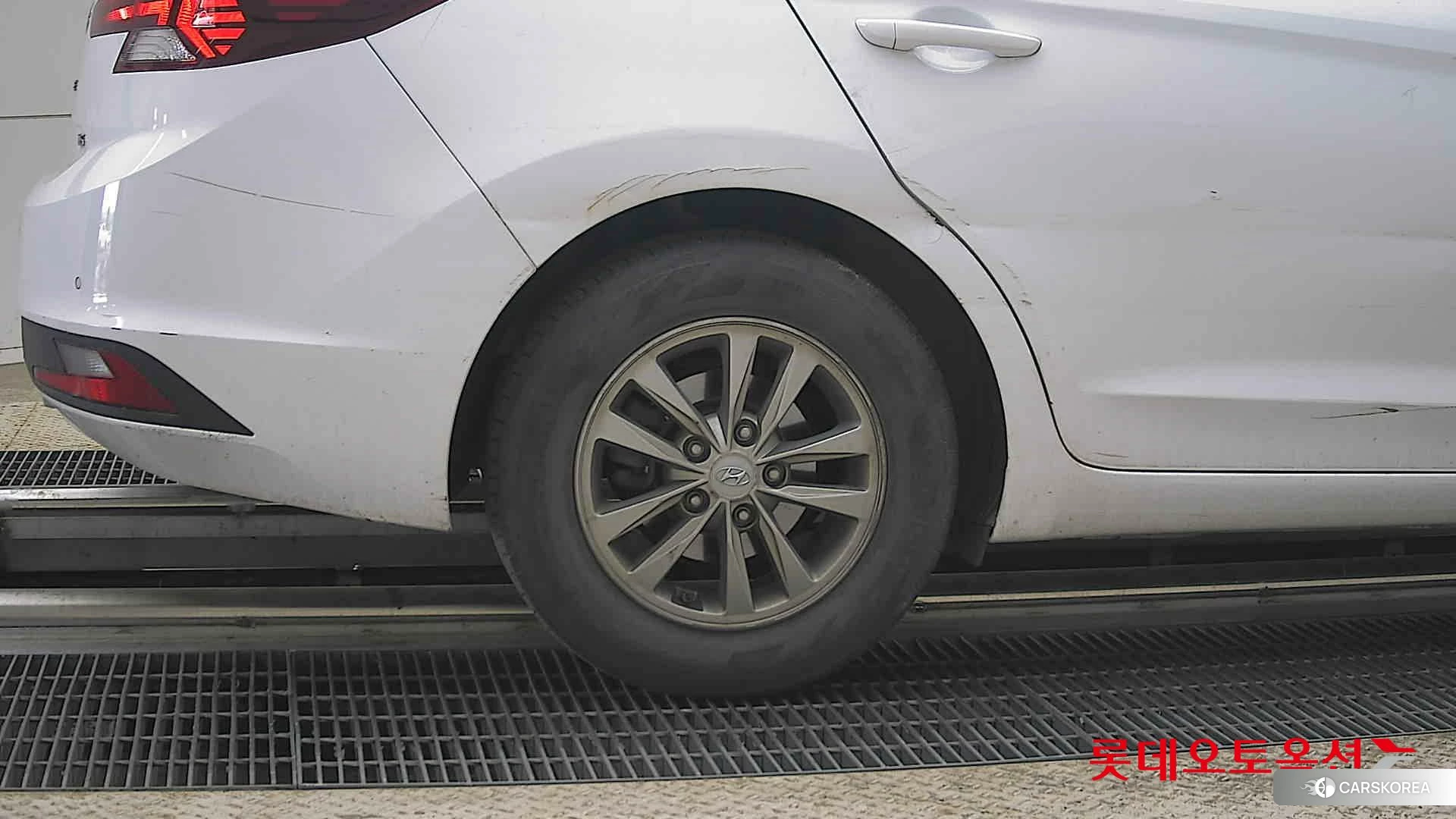 Hyundai Avante id 4289354 из Кореи 16
