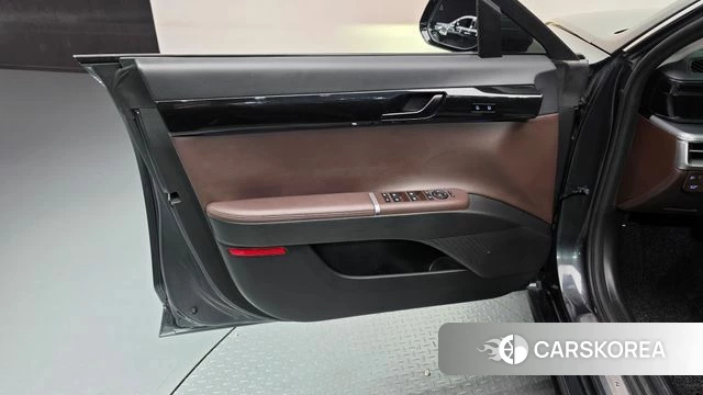 Hyundai Grandeur Hybrid (GN7) id 4941647 из Кореи 16
