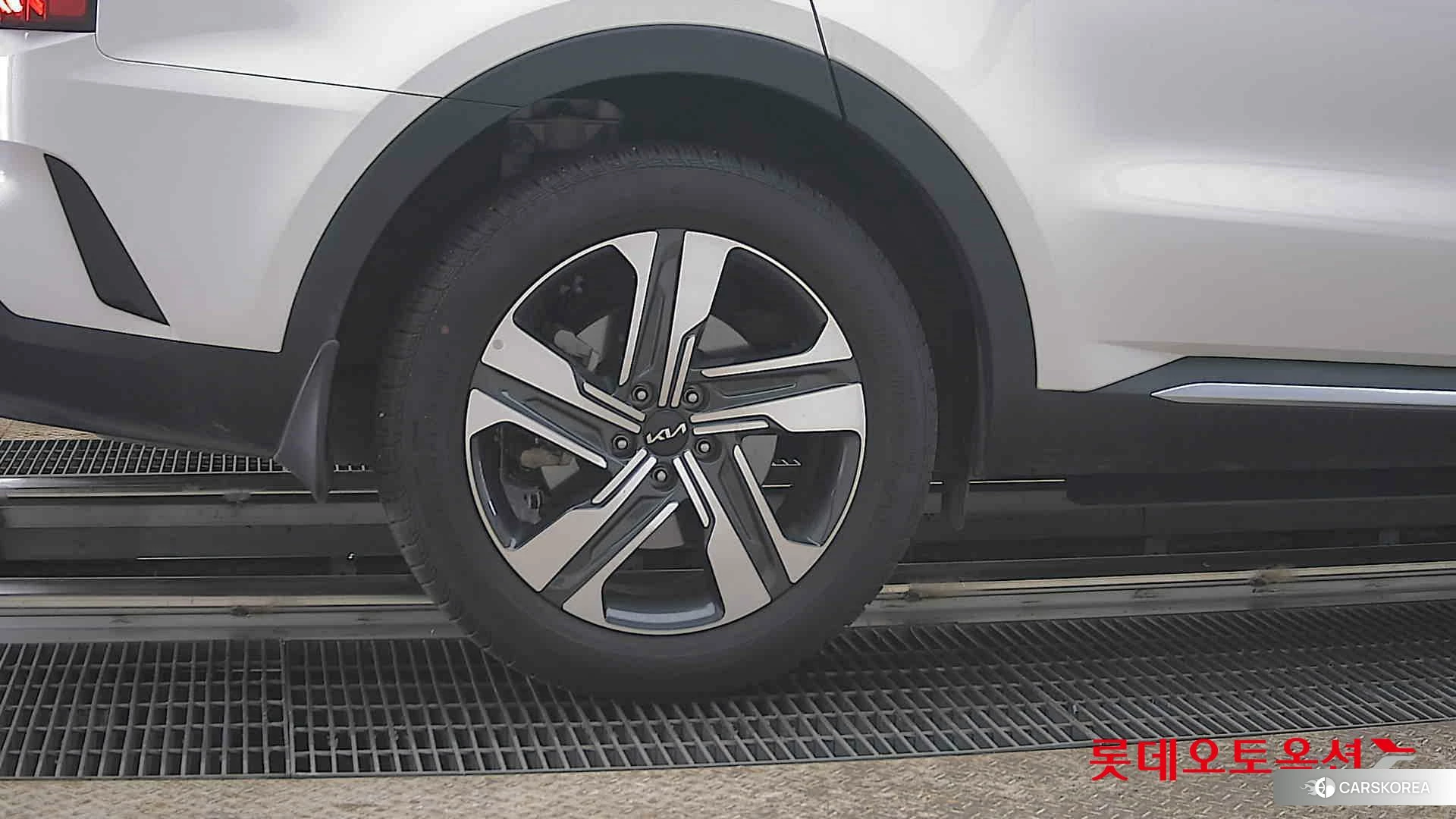 Kia Sorento Hybrid id 3875752 из Кореи 16