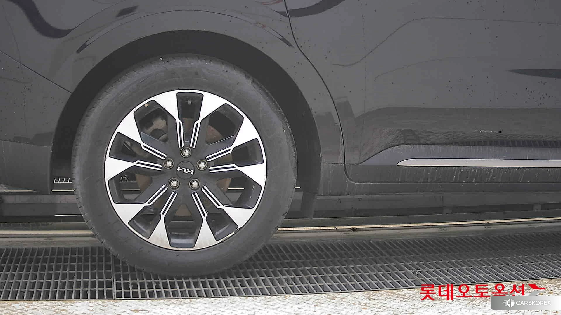 Kia Carnival id 4312633 из Кореи 16