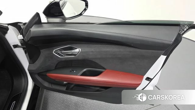 Audi e-Tron GT id 4701993 из Кореи 16