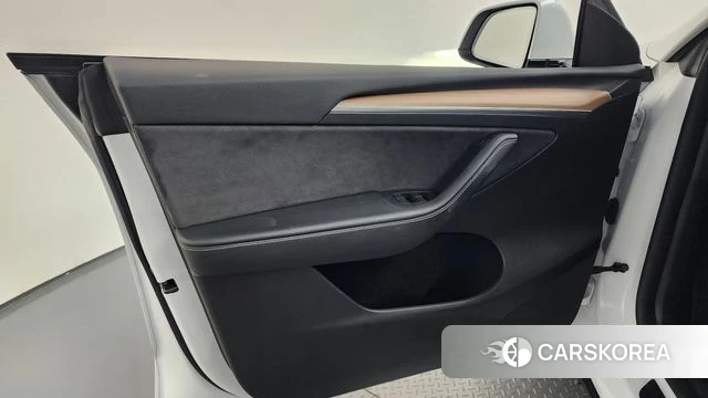 Tesla Model Y id 4863223 из Кореи 16