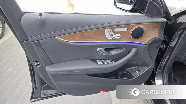 Mercedes-Benz E-Class W213 id 4696364 из Кореи 16