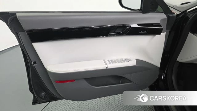 Hyundai Grandeur Hybrid (GN7) id 4516725 из Кореи 16