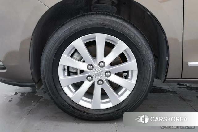 Buick GL8 id 4210184 из Китая 16