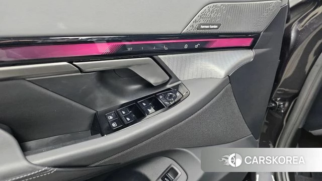 BMW 5 Series (G60) id 4589842 из Кореи 16