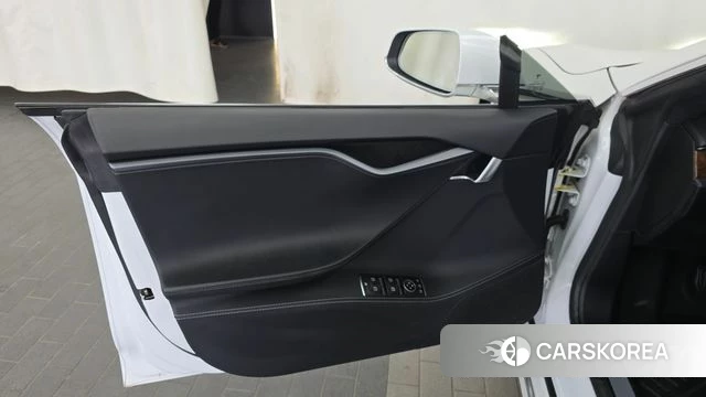 Tesla Model S id 4490383 из Кореи 16