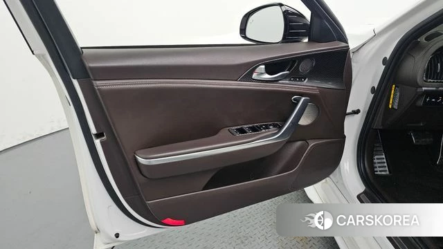Kia Stinger id 4284419 из Кореи 16