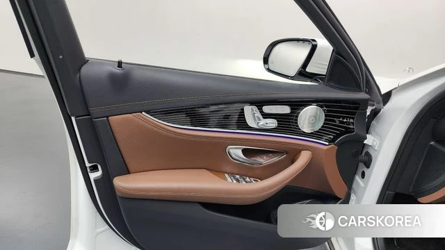 Mercedes-Benz E-Class W213 id 4344403 из Кореи 16