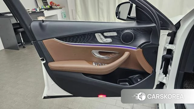 Mercedes-Benz E-Class W213 id 4755102 из Кореи 16