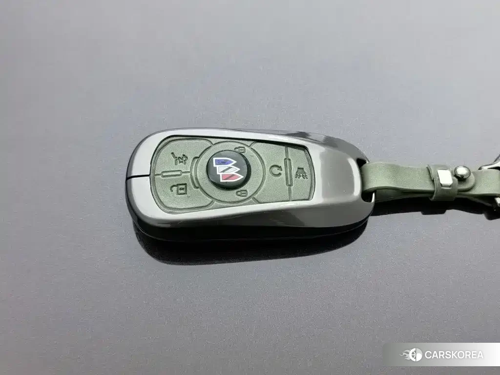 Buick Lacrosse id 4554151 из Китая 16