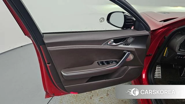Kia Stinger id 4268944 из Кореи 16