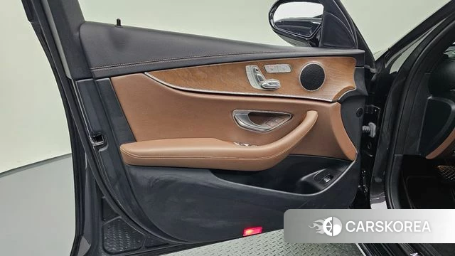 Mercedes-Benz E-Class W213 id 4764270 из Кореи 16