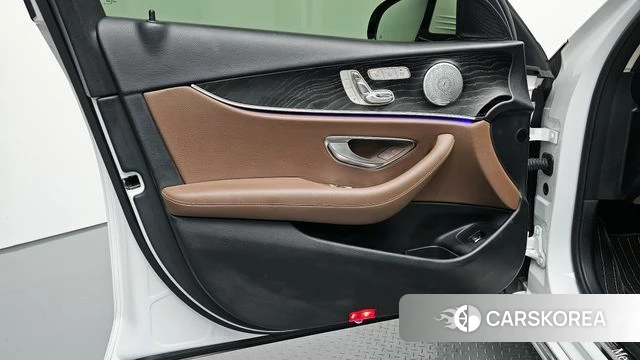 Mercedes-Benz E-Class W213 id 4318077 из Кореи 16