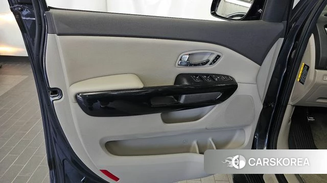 Kia All New Carnival id 4497022 из Кореи 16