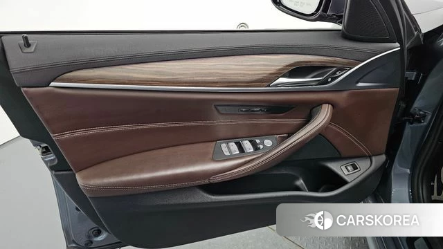 BMW 5 Series (G30) id 4225347 из Кореи 16