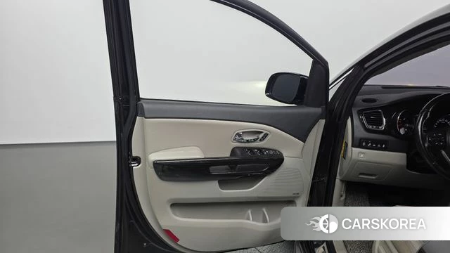Kia The New Carnival id 4708648 из Кореи 16