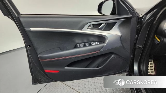 Genesis G70 id 4232874 из Кореи 16