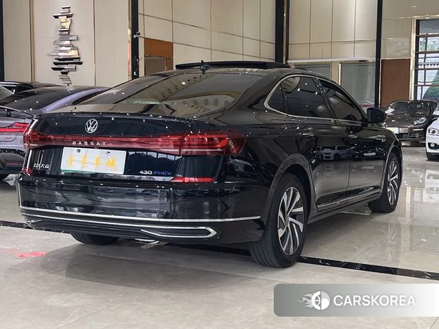 Volkswagen Passat PHEV id 4262053 из Китая 16