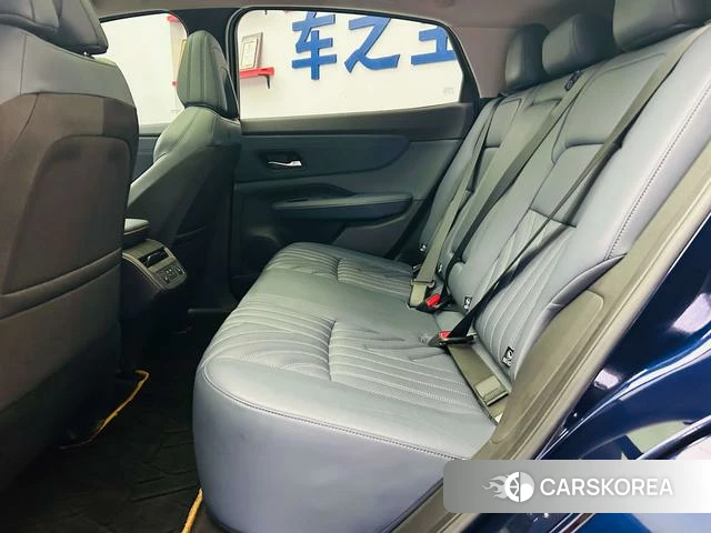 Nissan ARIYA id 4261415 из Китая 16