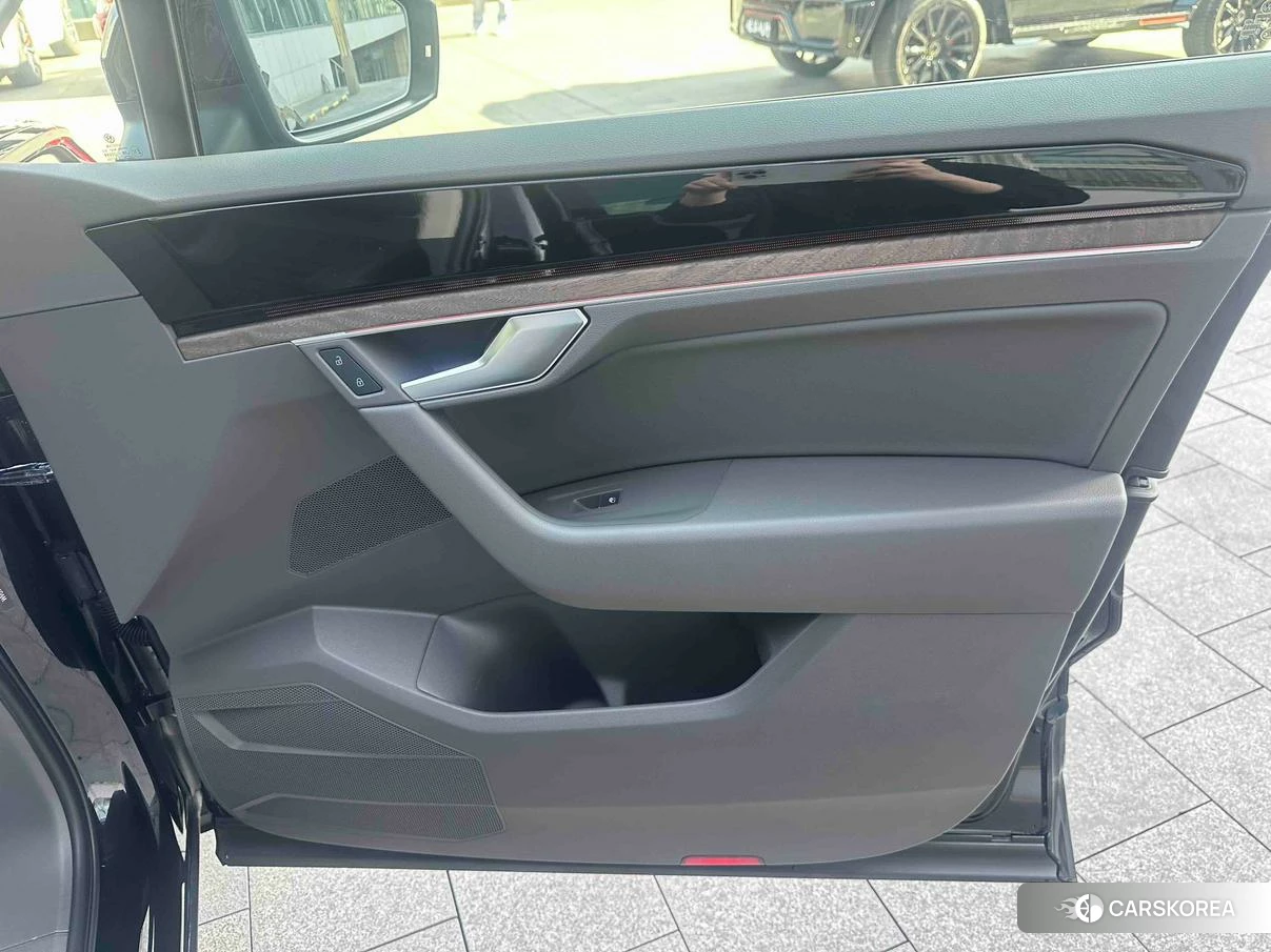 Volkswagen Touareg id 4473411 из Китая 16