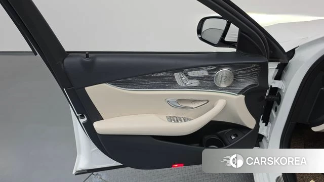 Mercedes-Benz E-Class W213 id 4650911 из Кореи 16