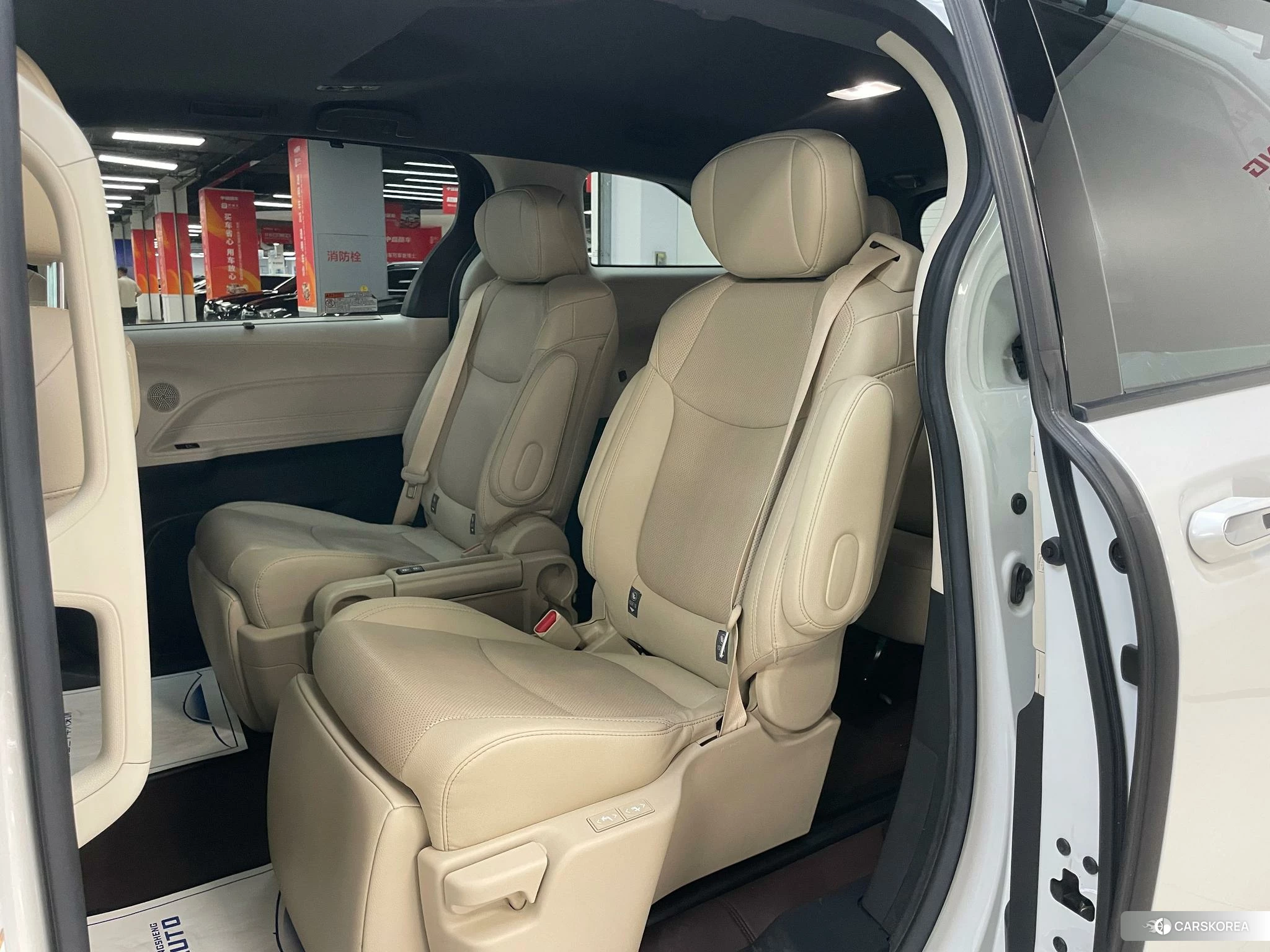 Toyota Saina id 4432190 из Китая 16