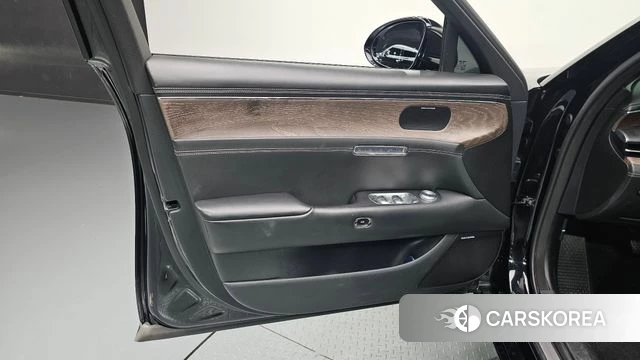 Genesis G90 (RS4) id 4730948 из Кореи 16