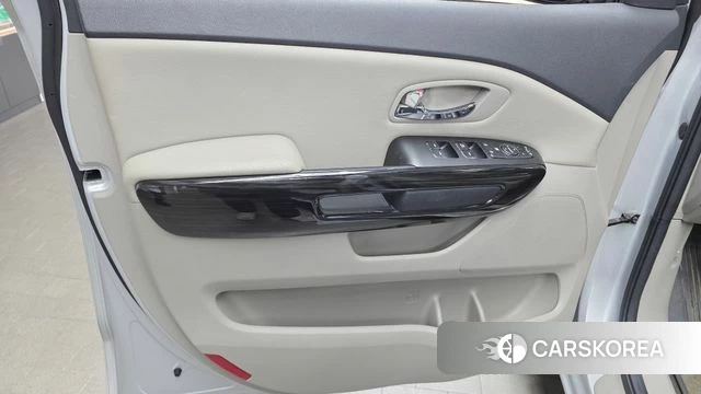 Kia The New Carnival id 4662649 из Кореи 16