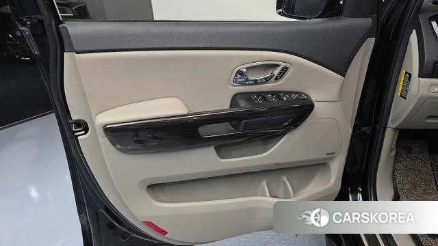 Kia The New Carnival id 4943875 из Кореи 16