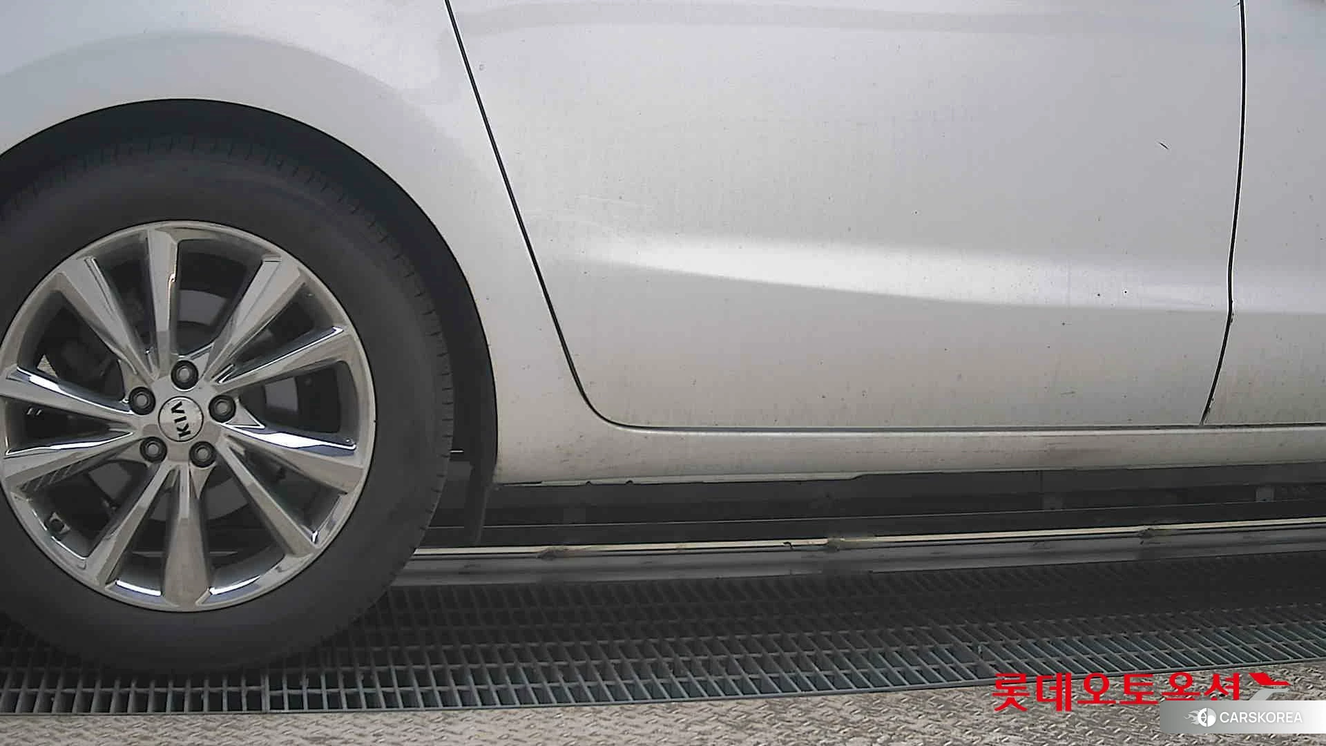 Kia Carnival id 3888409 из Кореи 16