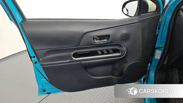 Toyota Prius C id 4459459 из Кореи 16