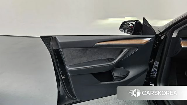 Tesla Model Y id 4488078 из Кореи 16