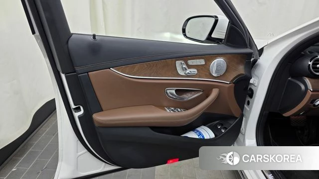 Mercedes-Benz E-Class W213 id 4470567 из Кореи 16