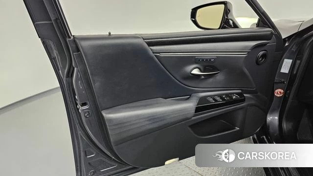 Lexus ES300h 7th generation id 4267825 из Кореи 16