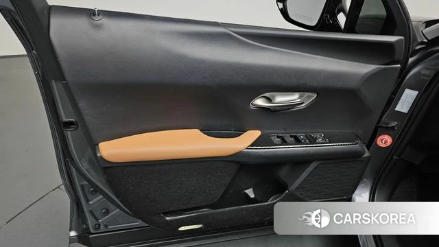 Lexus UX250h id 4595473 из Кореи 16