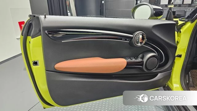 Mini Cooper S Convertible id 4702325 из Кореи 16
