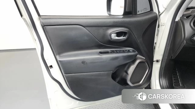 Jeep Renegade id 4250914 из Кореи 16