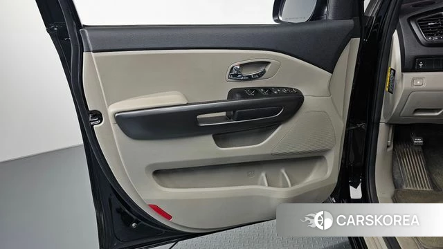 Kia The New Carnival id 4557892 из Кореи 16