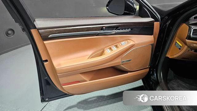 Genesis G90 id 4562406 из Кореи 16