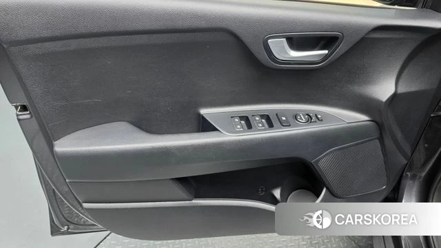 Kia Stonic id 4943940 из Кореи 16