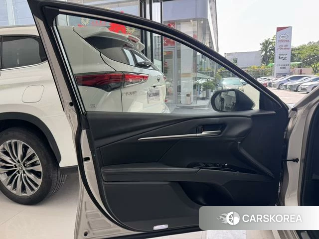 Toyota Camry id 4214051 из Китая 16