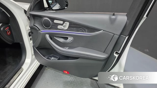 Mercedes-Benz E-Class W213 id 4344951 из Кореи 16