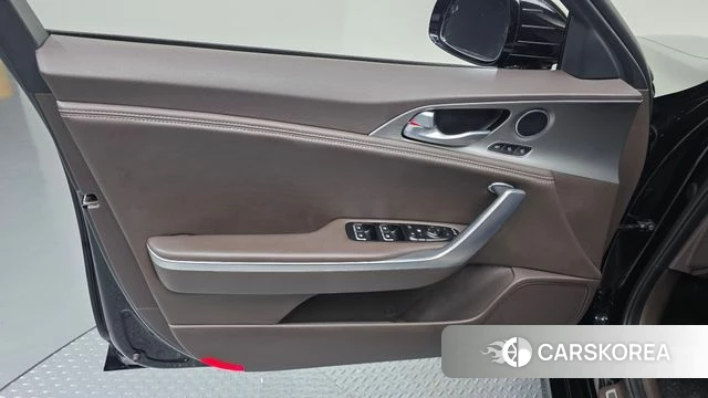 Kia Stinger id 4742115 из Кореи 16