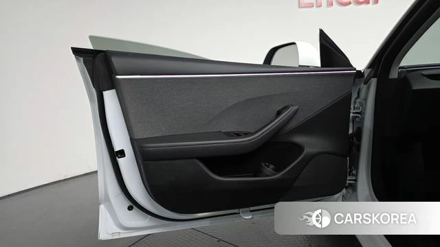 Tesla Model 3 id 4749241 из Кореи 16