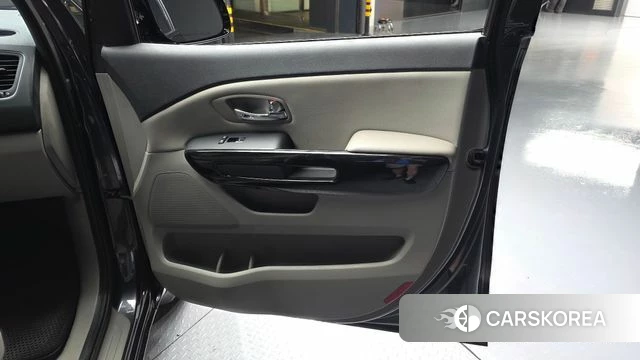 Kia The New Carnival id 4610377 из Кореи 16