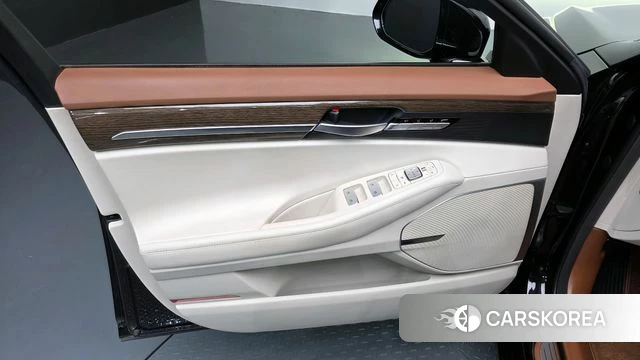 Genesis G90 id 4250765 из Кореи 16
